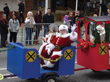 ALERT ALERT – KENNESAW MOVES DAY WITH SANTA